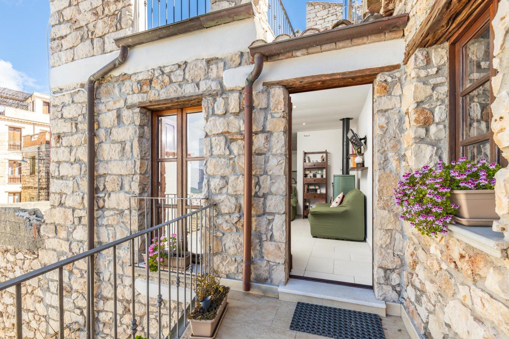 Casa Lorrai Apartment *